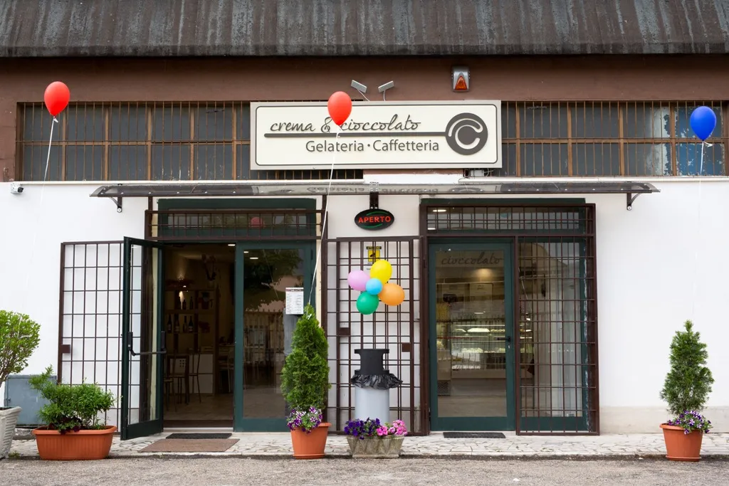 Pinseria_Gelateria_Crema & Cioccolato Gelcaf_Alatri_slider_image_1