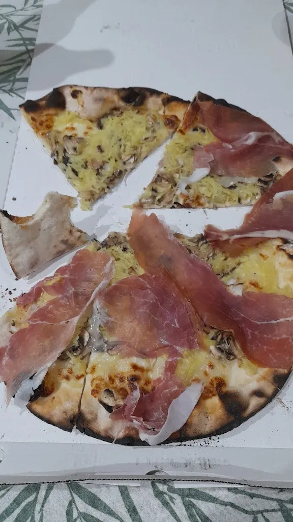 MEK Vita all' ariaperta_Ristorante Pizzeria La Favola_Alatri_review