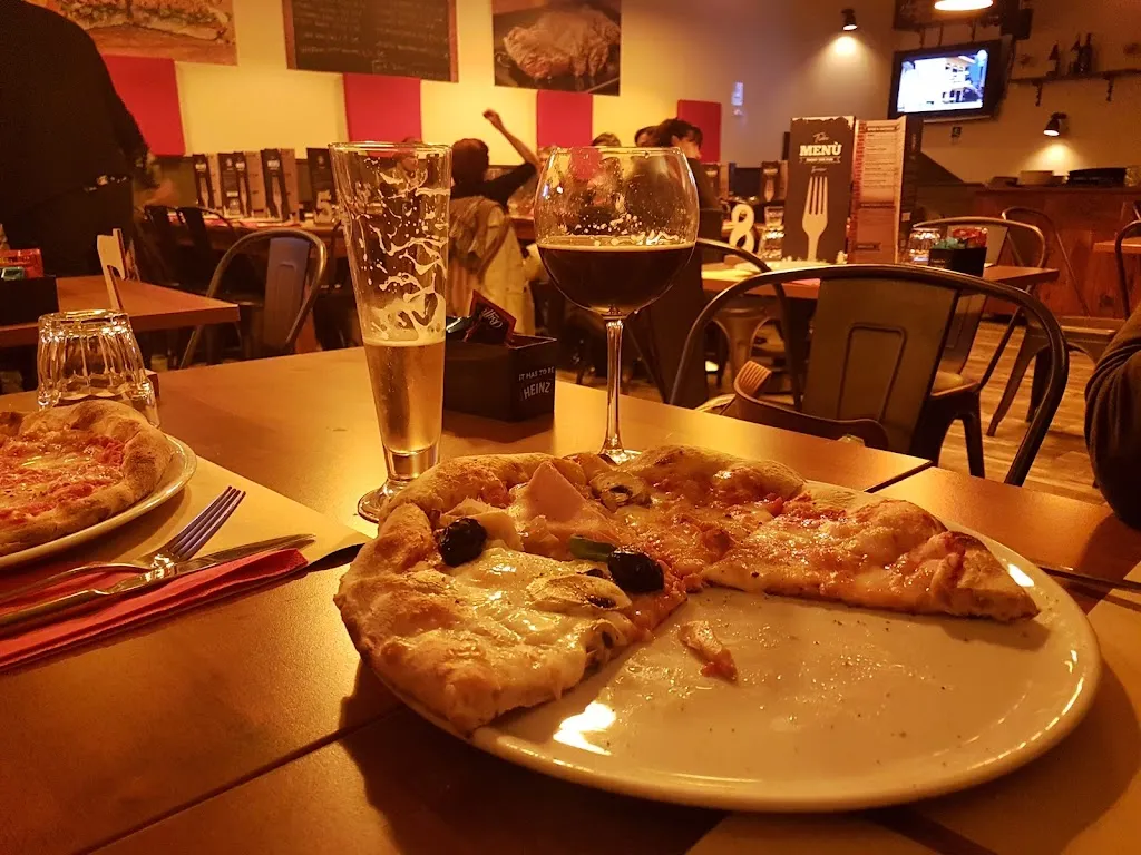 cristina ababei_TRIBE Pub 