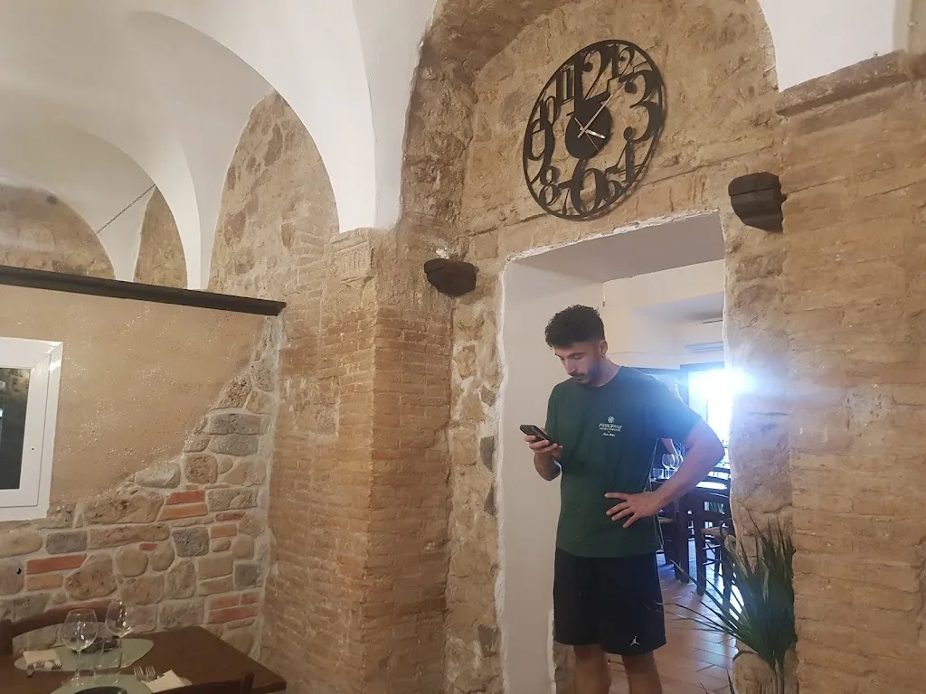 Angelo Psquini_Frangipane_Allumiere_review