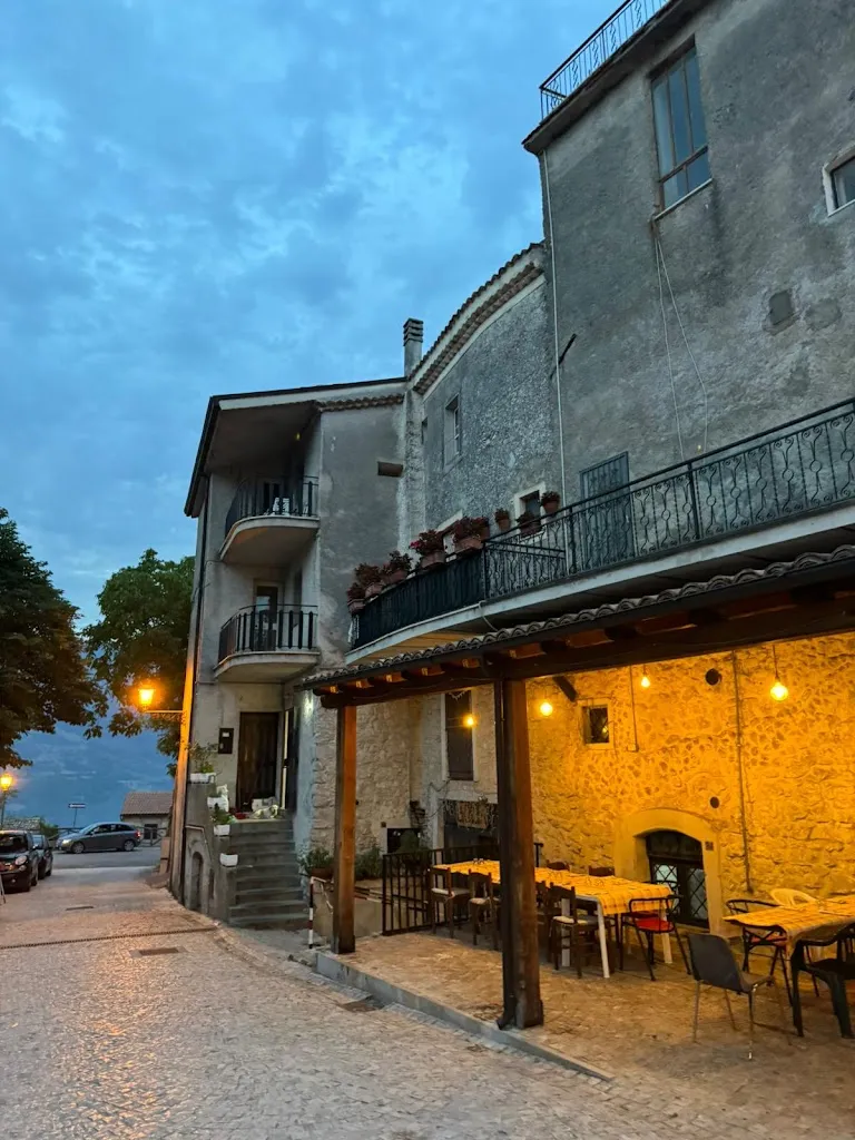 Daniela de Feo_Taverna LA CAUTA_Alvito_recensione