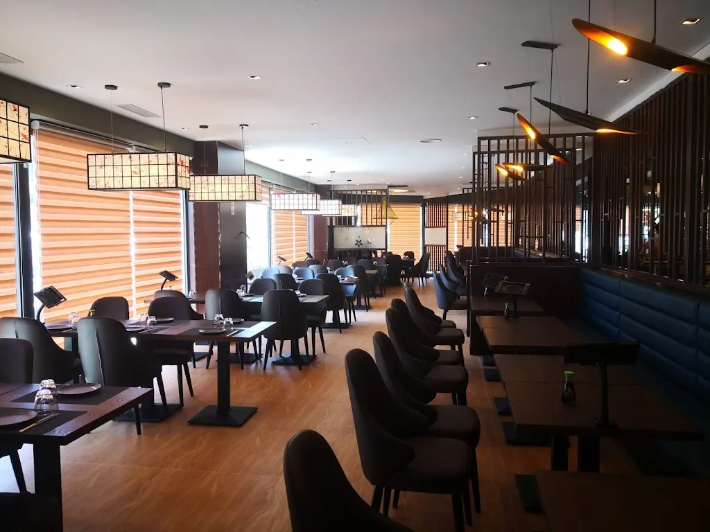 Momo Restaurant restaurant in Albuccione