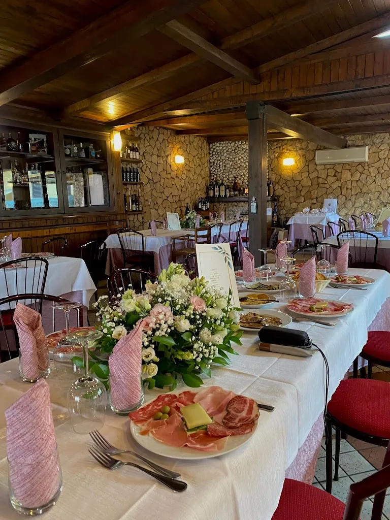 Ristorante Pizzeria Gioia Mia_Albuccione_slider_image_2