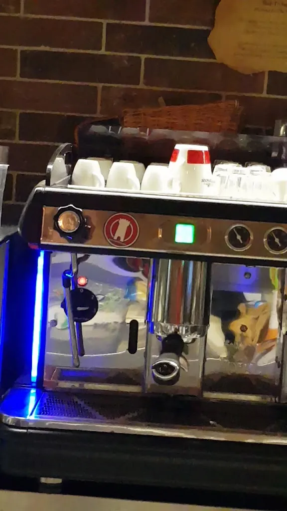 The Golden Pot Brewpub_Albuccione_slider_image_2