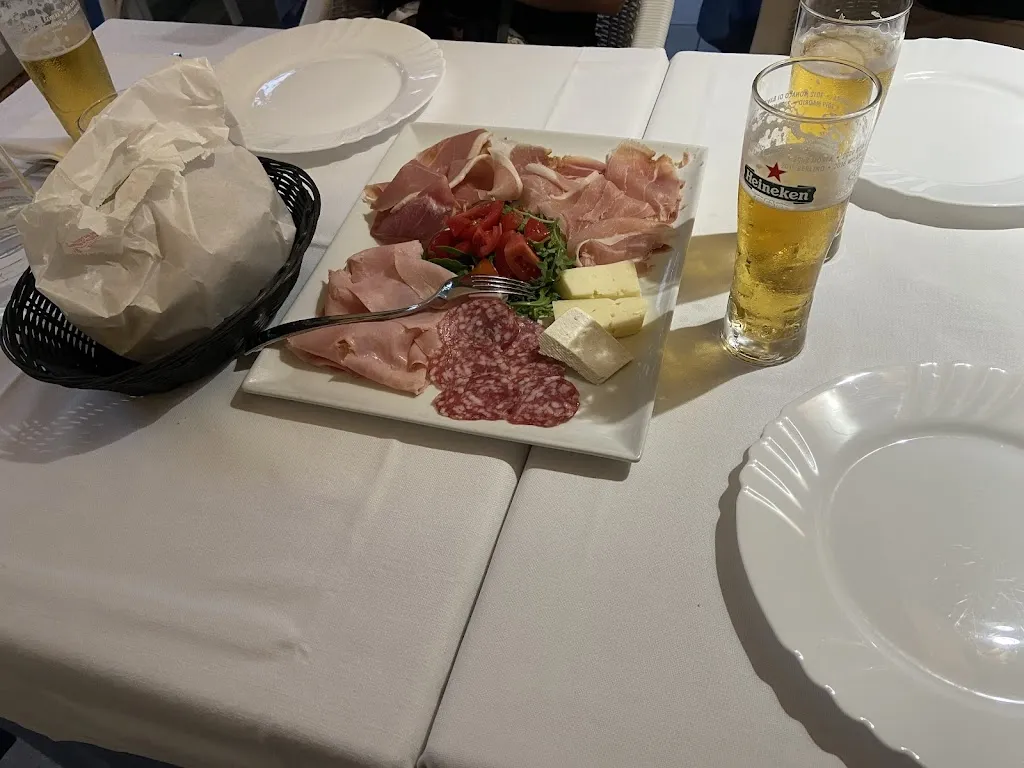 Dalibor Matěj Štos_New Manor Silvi Marina_Silvi_review