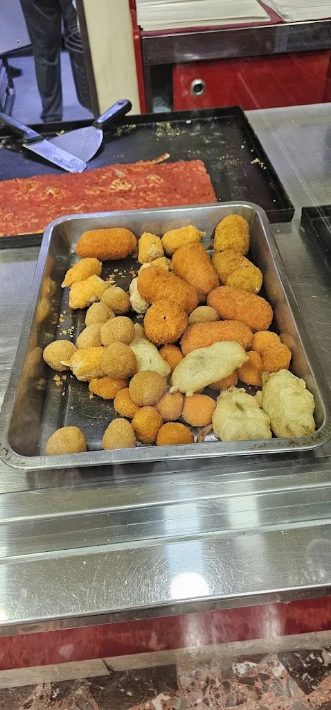 Menu_Pizza Friends_Albuccione_image_9