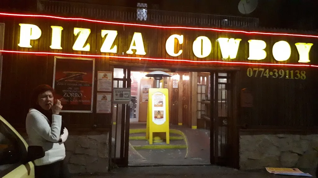 Pizza Friends restaurant in Albuccione