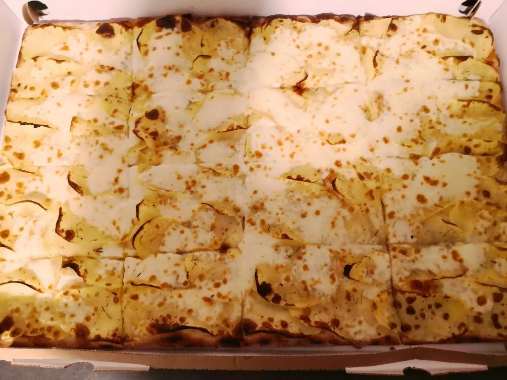 Pizza Friends_Albuccione_slider_image_3