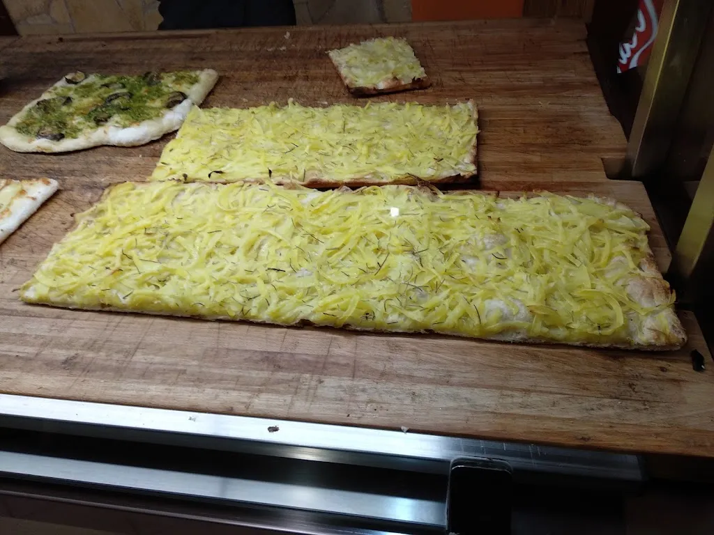 Menu_Quelli Che La Pizza_Albuccione_image_4