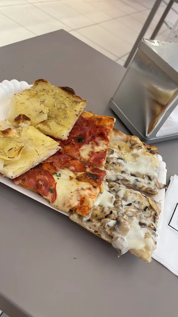 Paolo “BUSDRIVERLIFE”_Alice Pizza_Albuccione_review