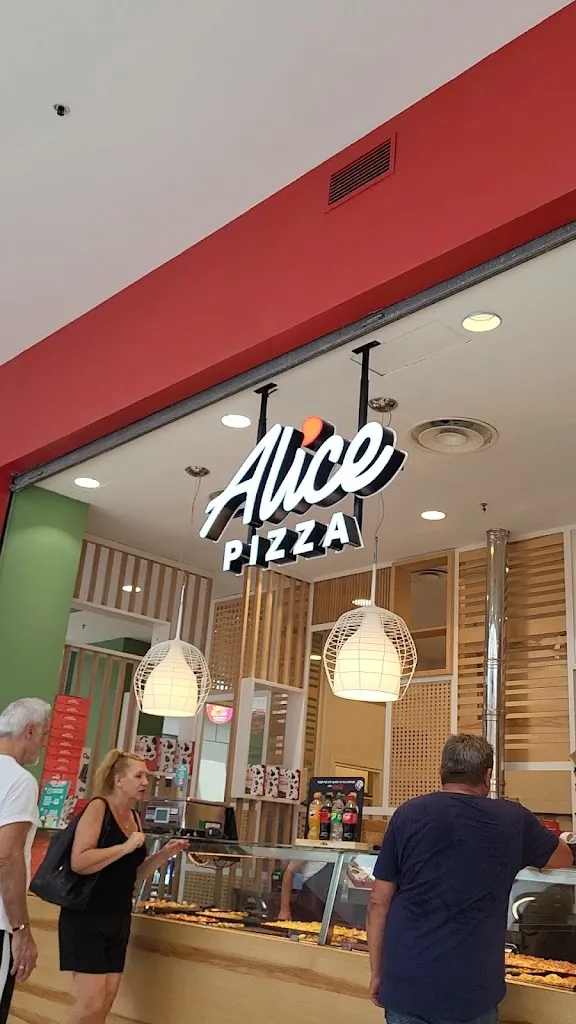 Alice Pizza restaurant in Albuccione
