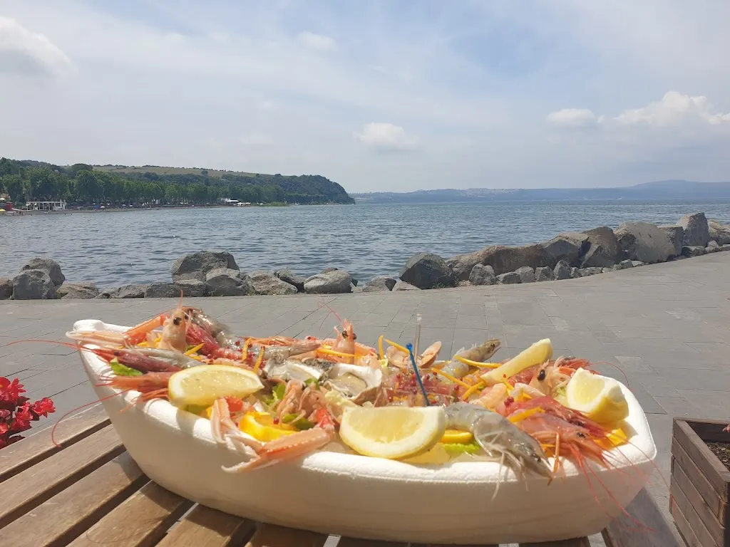 Pescheria e Friggitoria Toto_Anguillara Sabazia_slider_image_3