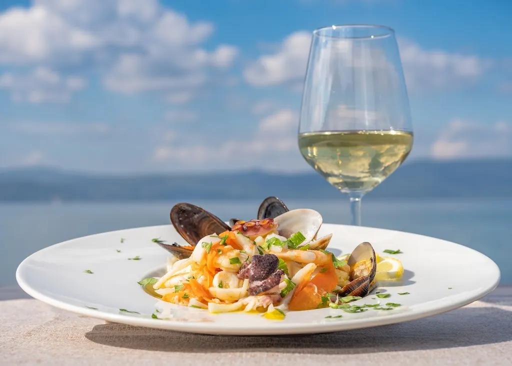 La Caletta ristorante sul lago_Anguillara Sabazia_slider_image_3