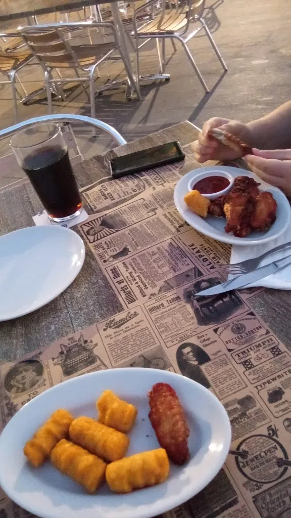 Rebecca Babbanini_CamelotCafè_Anguillara Sabazia_review