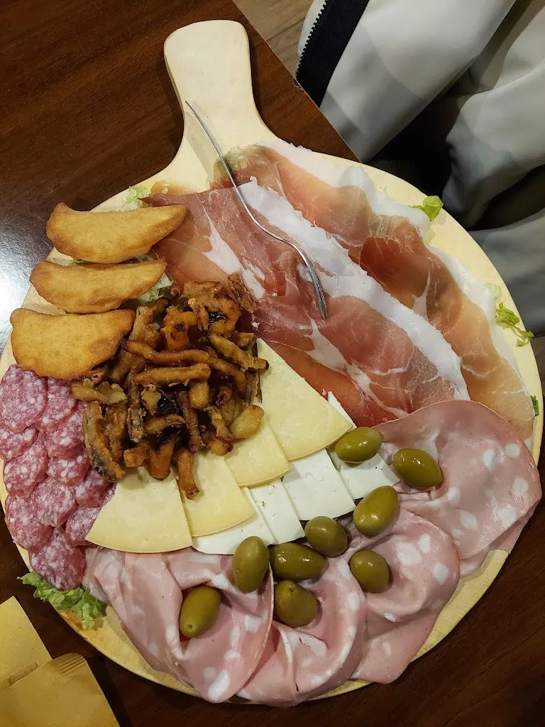 Gino Alonzi_Pizzeria Da Lorè_Anitrella-Chiaiamari_recensione