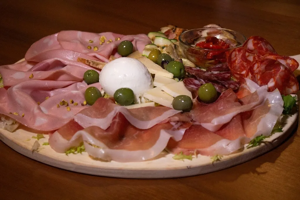 Pizzeria Da Lorè_Anitrella-Chiaiamari_slider_image_2