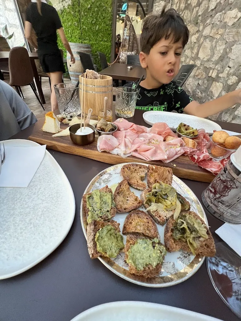 Fabio Genova_Enoteca Prohibition wine_Amaseno_review