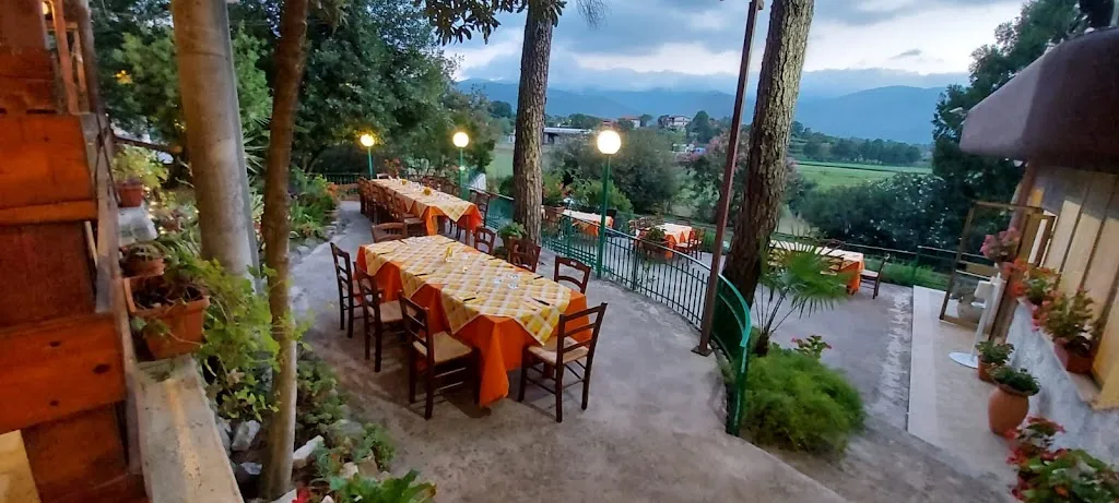 Pizzeria La Pineta_Amaseno_slider_image_1