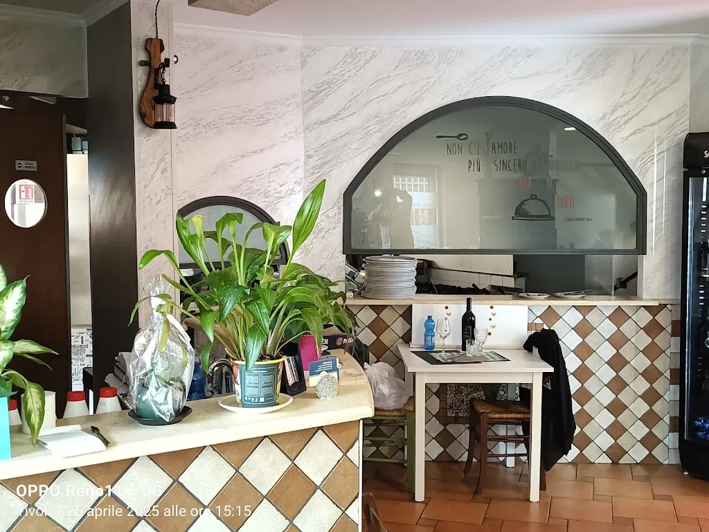 Trattoria Pizzeria Tivoli da Gianfry restaurant in Arci-Empolitana