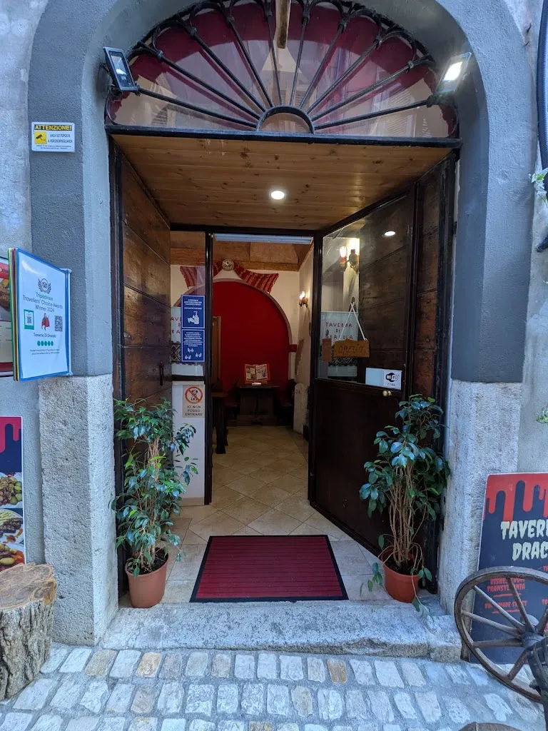 Taverna di Dracula_Arci-Empolitana_slider_image_3