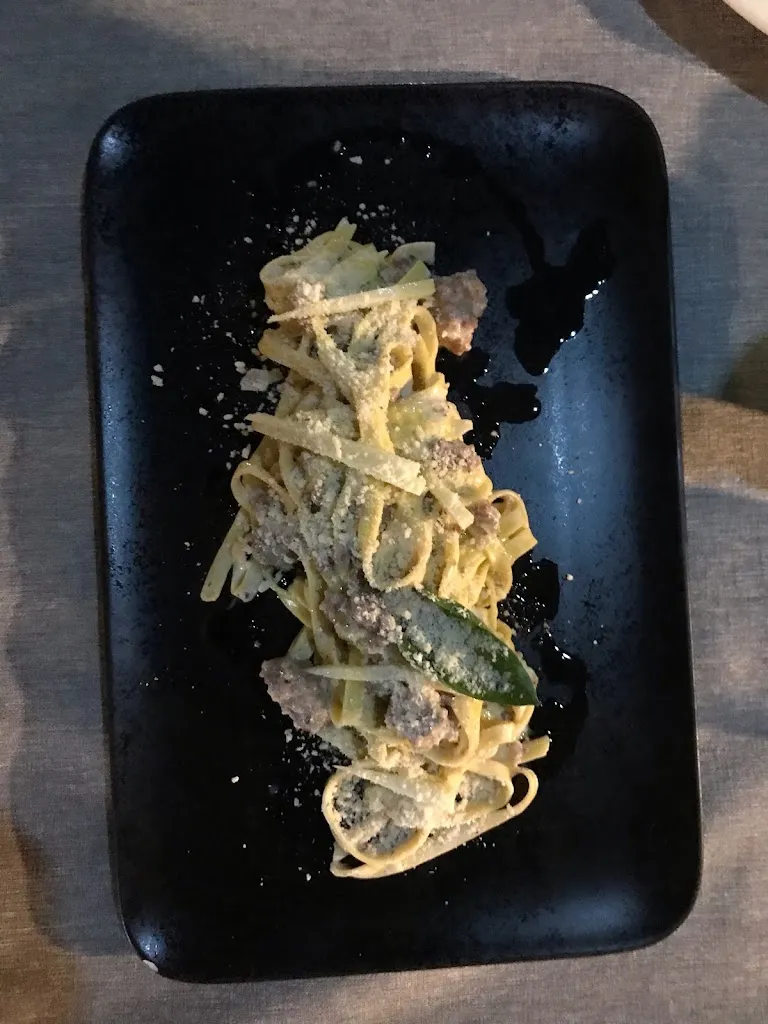 Dalibor Matěj Štos_Il Giardino Dei Mascalzoni_Silvi_review