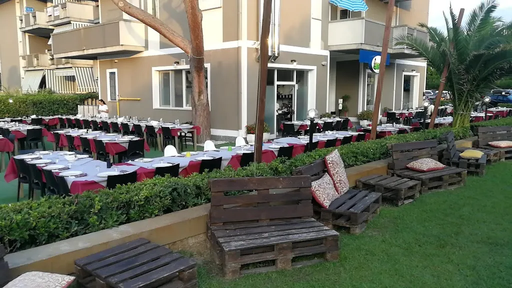 Il Giardino Dei Mascalzoni restaurant in Silvi