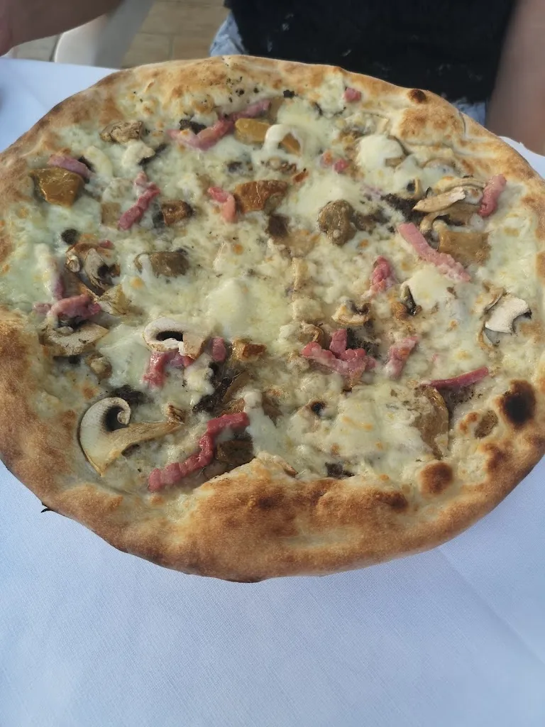 aljaž gorjanec_L'isola Felice_Silvi_recensione