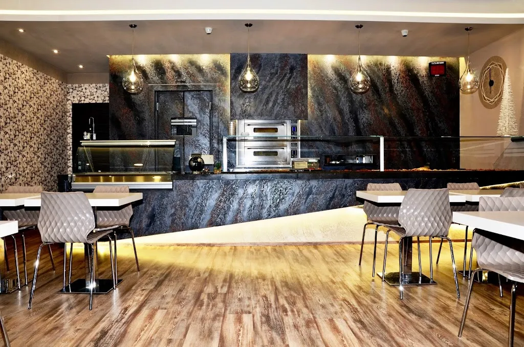 L'OSTERIA DEL CAPRICCIO PIZZERIA_Anagni_slider_image_1