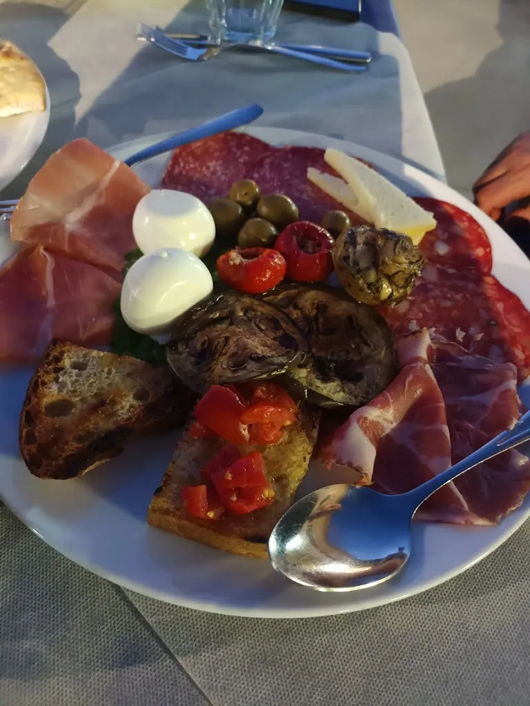 Manuel_Dancing Michelangelo Bar Pizzeria Ristorante_Anagni_review