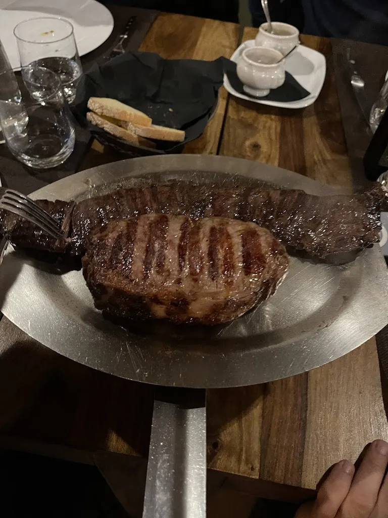 Francesco Di Donato_El Asador Argentino_Aprilia_review