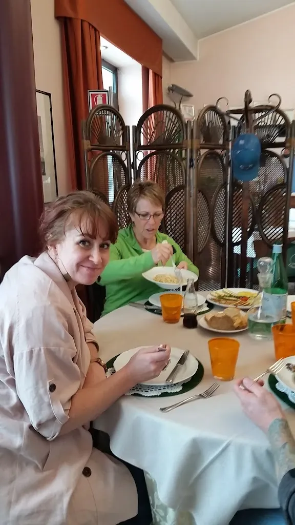 Pat Thomas_Da Elena_Aprilia_review