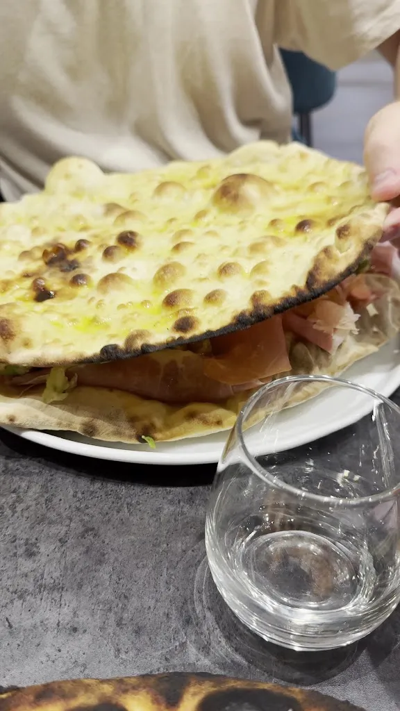 Tema - Roma in una pizza_Aprilia_slider_image_2