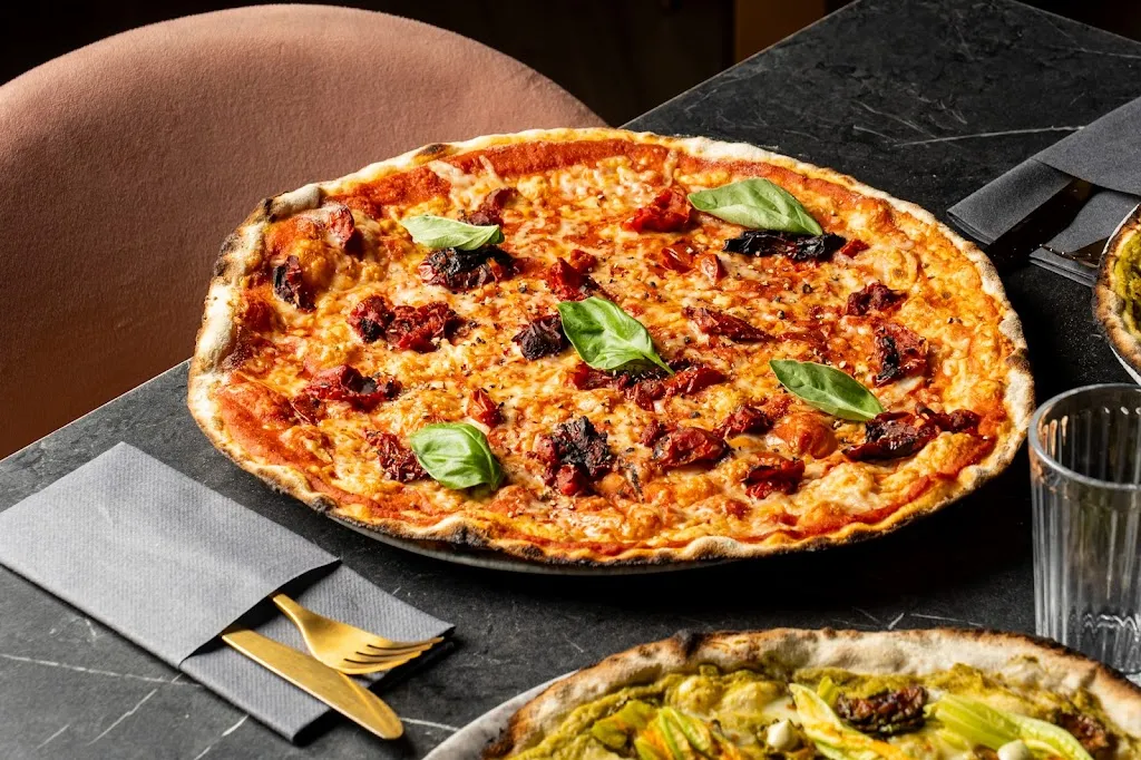 Velo Pizzaioli Popolari - Aprilia_Aprilia_slider_image_3