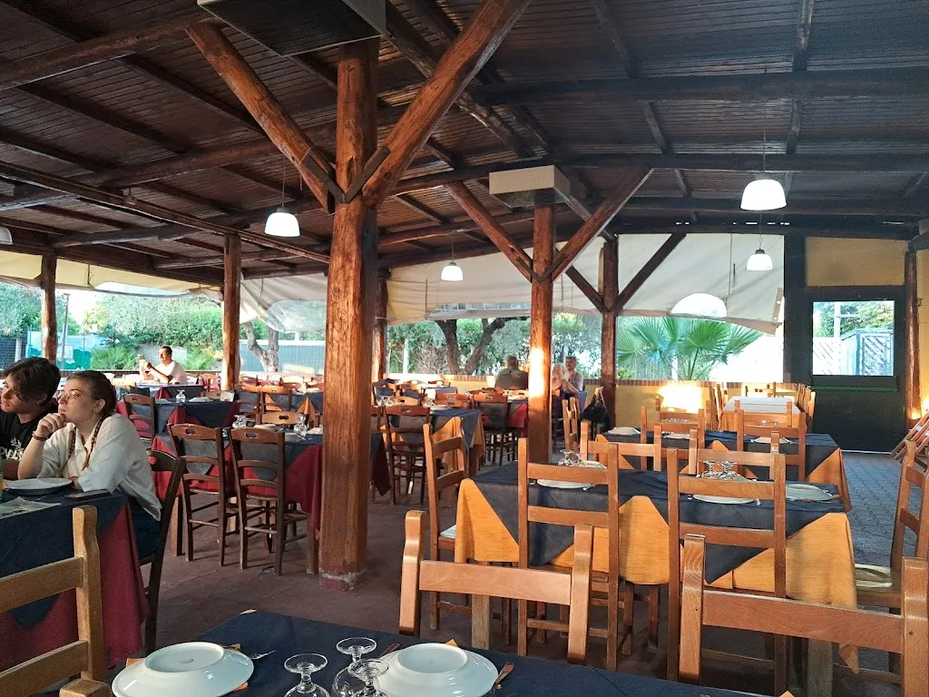 Pizzeria- Ristorante dal 1982 "Le Isole Aprilia" restaurant in Aprilia