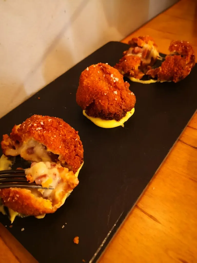 Paola Di Legge_Le Bonta' Di Mario Vino e Cucina_Aprilia_review