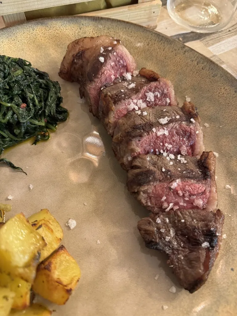 Le Bonta' Di Mario Vino e Cucina_Aprilia_slider_image_2