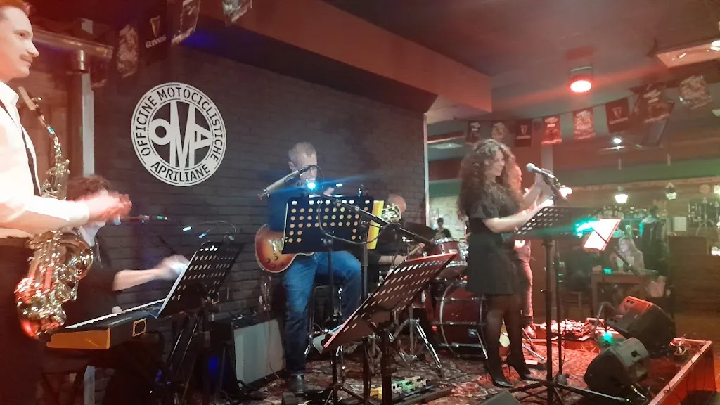 Claudio C._Officine Motociclistiche Apriliane Live Music Pub_Aprilia_review