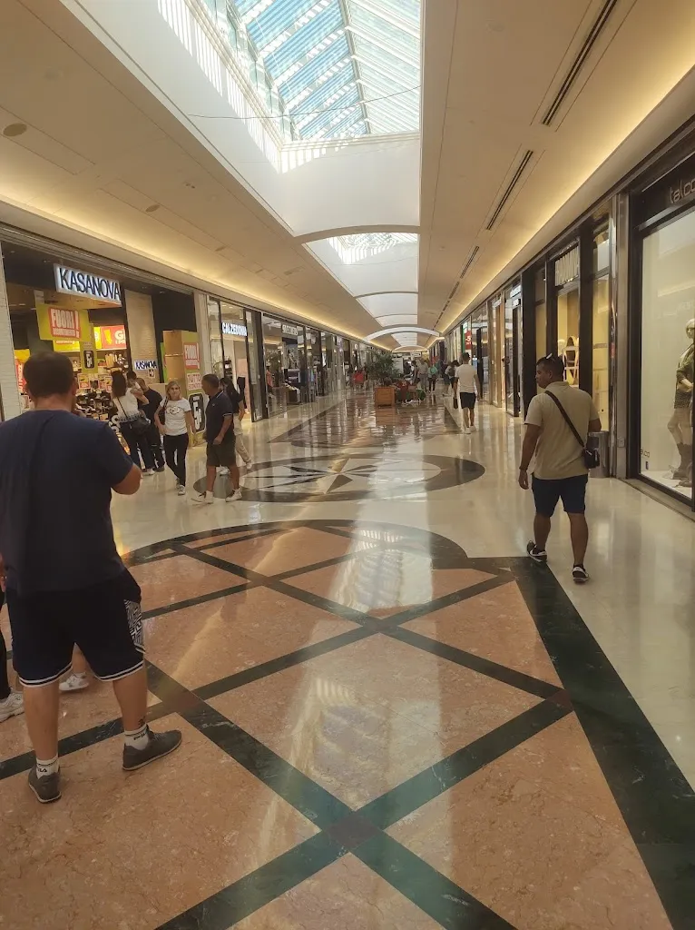 Mir Shayem Hossen_Aprilia 2 mall_Aprilia_review