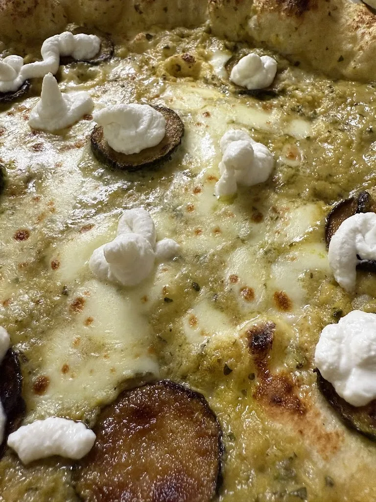 Antonino Montalbano_La Bella Napoli_Aprilia_review