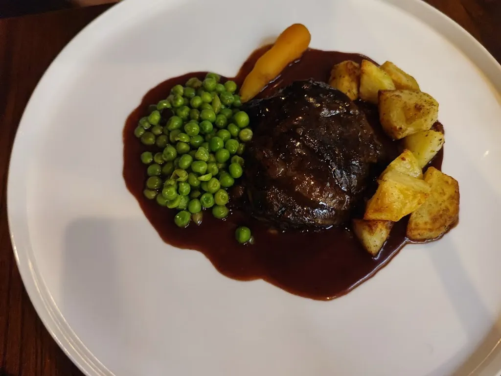 Iolanda Annina Malvone_Locanda Amalasunta_Arlena di Castro_recensione