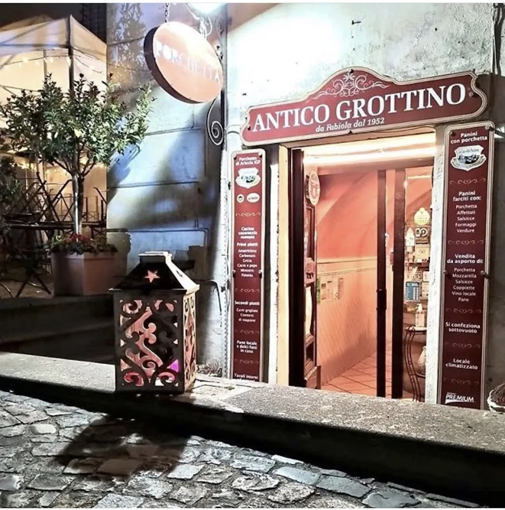 Fraschetta Antico Grottino restaurant in Ariccia