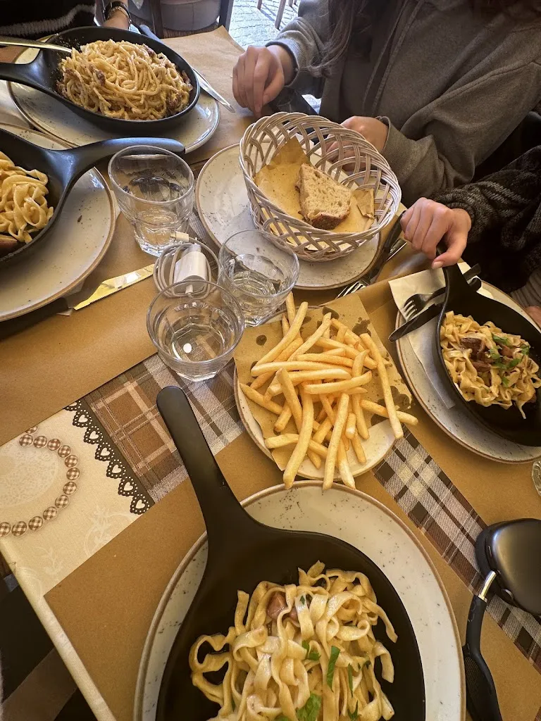 Balzhan Zh_Osteria Dar Compare_Ariccia_recensione