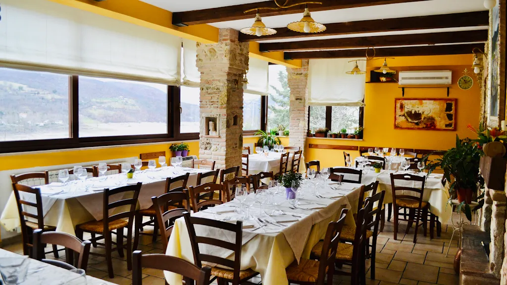 Ristorante Pizzeria C'era Una Volta restaurant in Ascrea