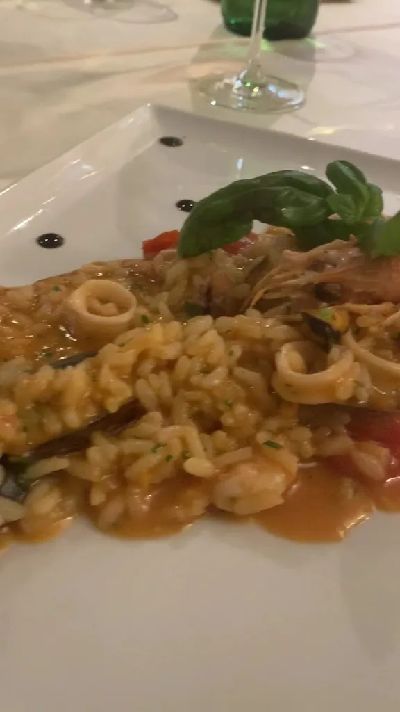 Mantic Restaurant_Atina_slider_image_2