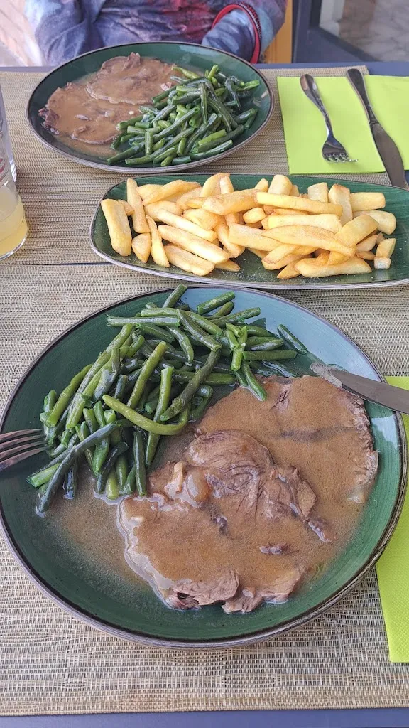 Thomas Ambos_Valco Bar-Pizzeria_Atina_review