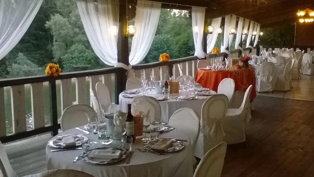 Parco Laghi dei Reali restaurant in Bagni di Tivoli