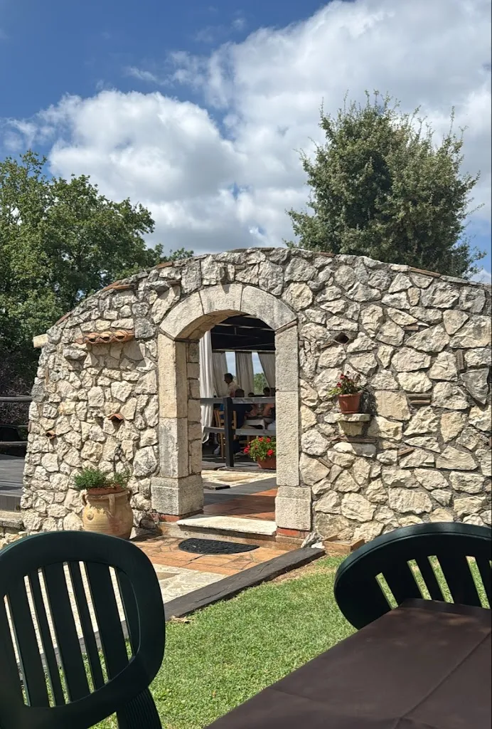 Valentina Moroni _SempreVida_Bassiano_review