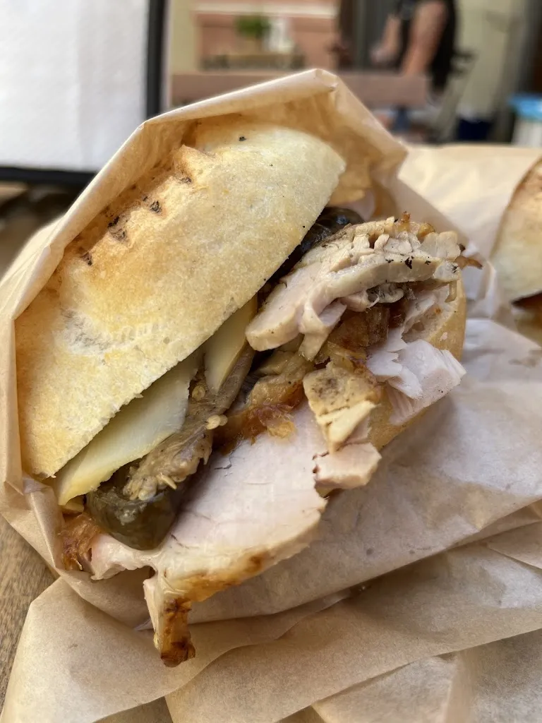 Leona Smolarz_Porchetteria Paninoteca_Bagnoregio_review