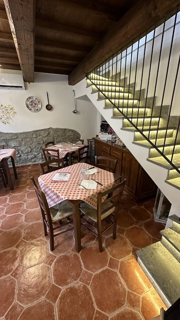 Trattoria Quattroequattrotto restaurant in Bomarzo