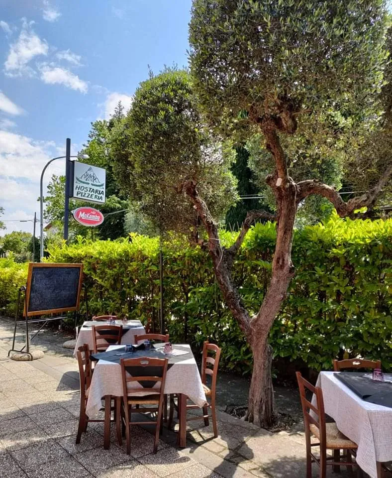 La Piramide Hostaria Pizzeria restaurant in Bomarzo